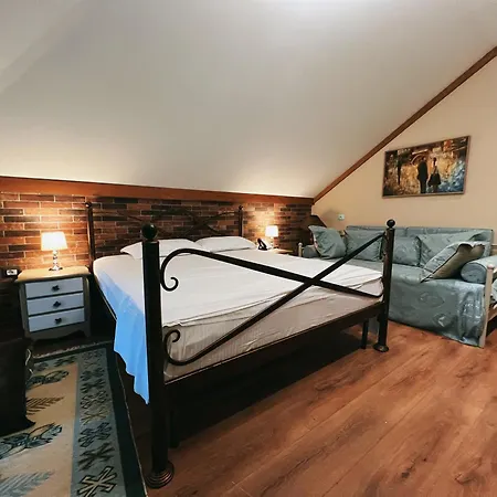 Farm stay Chateau Fasel