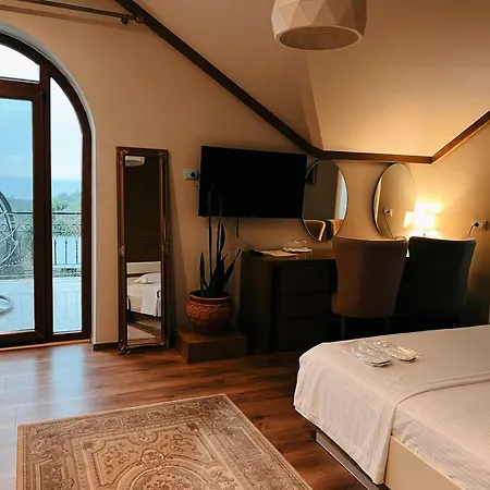 Chateau Fasel Farm stay *