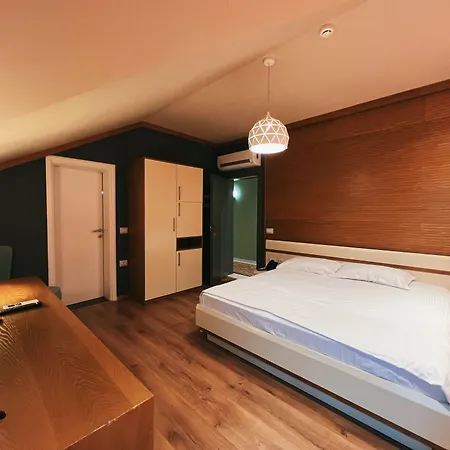 Chateau Fasel 地拉那