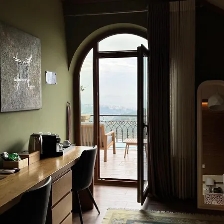 Chateau Fasel Szálloda Tirana