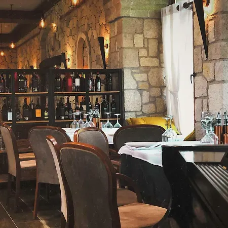 Chateau Fasel 酒店