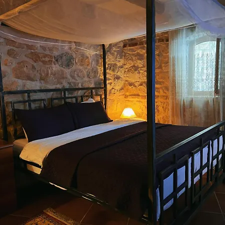 ホテル Chateau Fasel