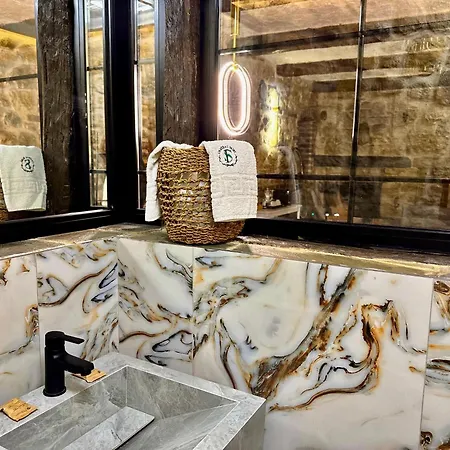 Chateau Fasel ホテル ティラナ