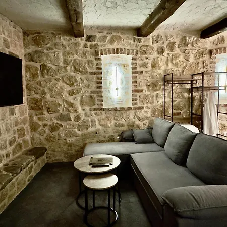 Chateau Fasel Hotell 4*