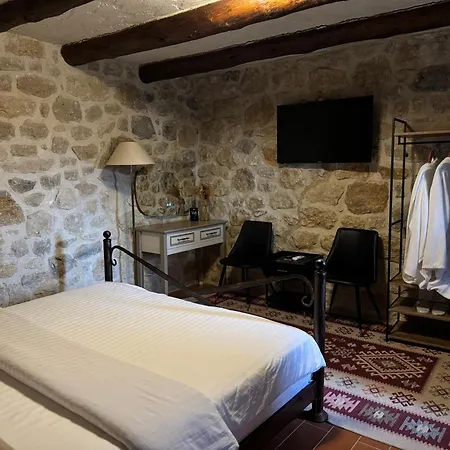 Chateau Fasel Szálloda 4*