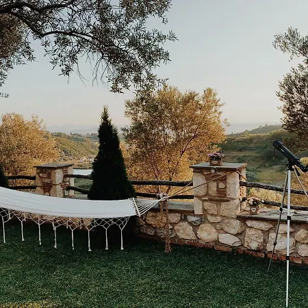 ホテル Chateau Fasel ティラナ