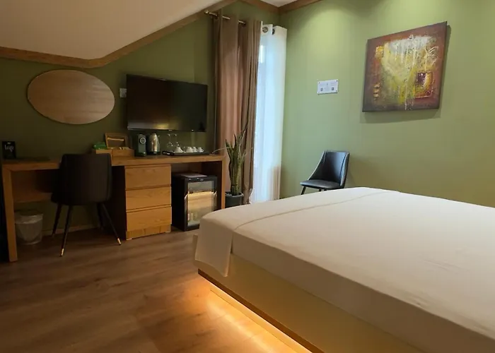 Hotel Chateau Fasel Tirana